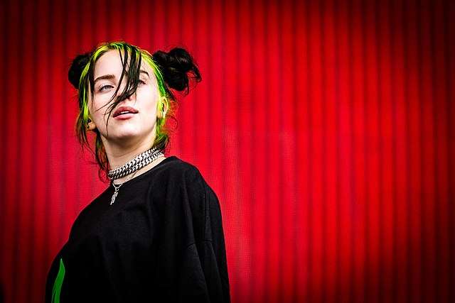 What's Billie Eilish's sexuality? Is she gay or straight? 