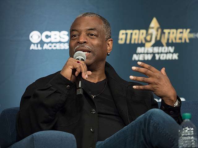 What did Levar Burton say about his sexuality? Is he gay? 