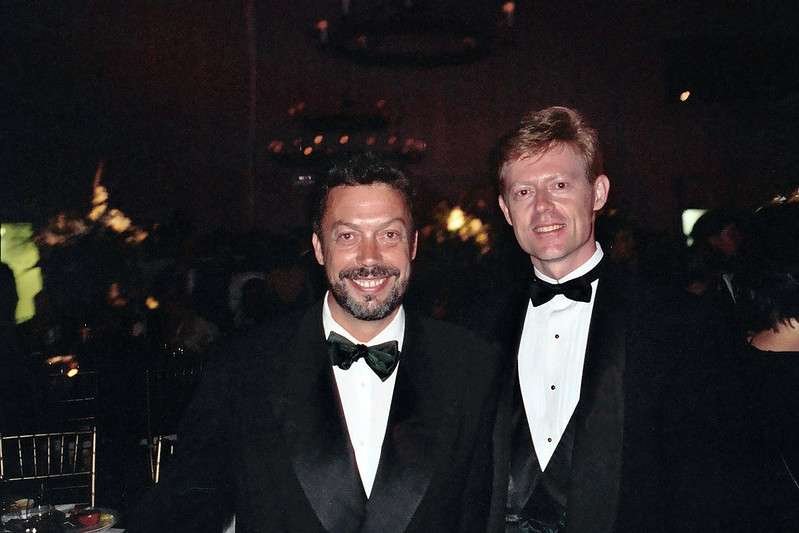 What's Tim Curry's sexual orientation? Did he have any gay partners? 