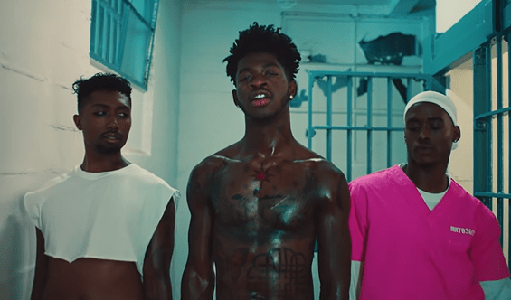  Lil Nas Xb is openly gay. Let's know about his sexuality. 
