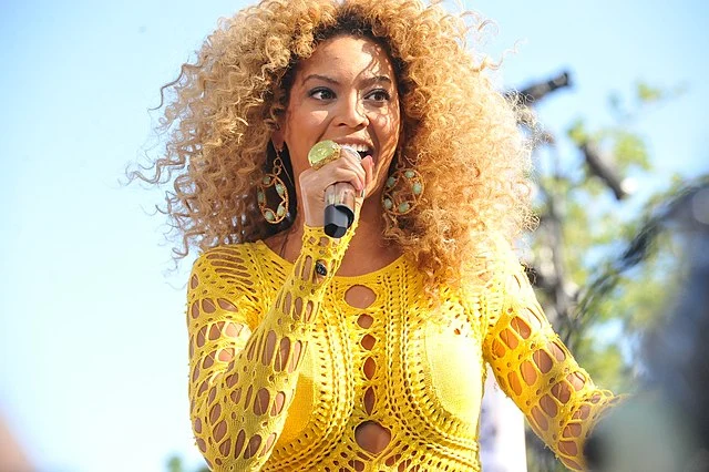 Let's know about our loving singer Beyoncé's gay rumors and her actual sexuality. 